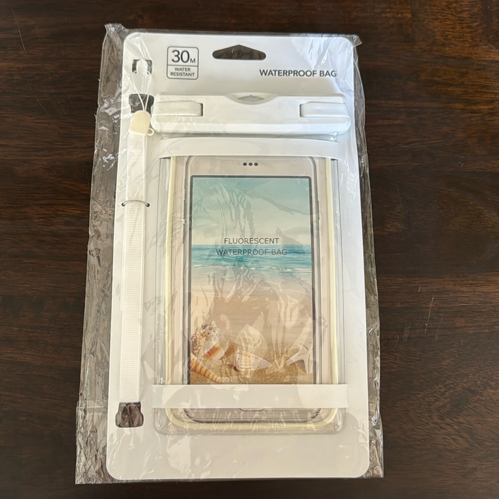 Waterproof cell phone bag